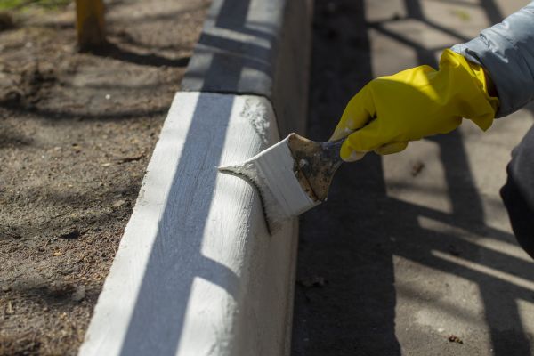 Curb Painting Service